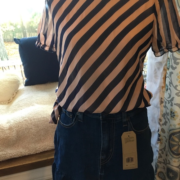 Levi’s denim skirt... - Picture 7 of 12